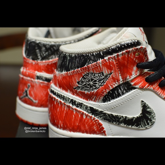 Custom Jordan 1 Chicago - Picture 3 of 6